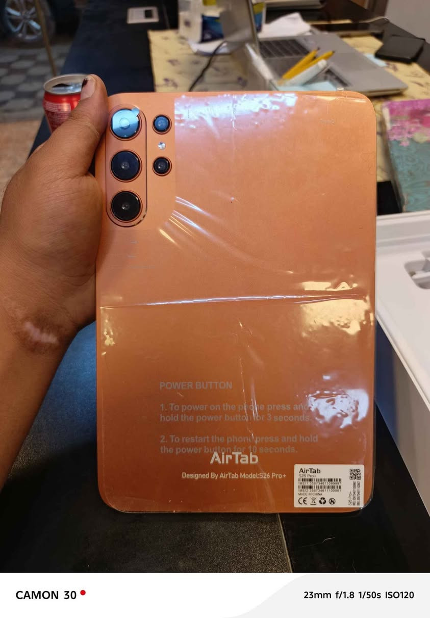 ايباد Air Tab 
واحد تيره
شريحه
جديد عندي قطع ما مفتوحه اصلا 
لون برتقالي 
تجي وياه موس كيبورد قلم و كفر  و سماعه ايربود تك 
جهاز اصلي وكاله 
سعر ٣٠٠ قفل يوجد توصيل جميع المحافظات 
*********** بغداد, العراق
