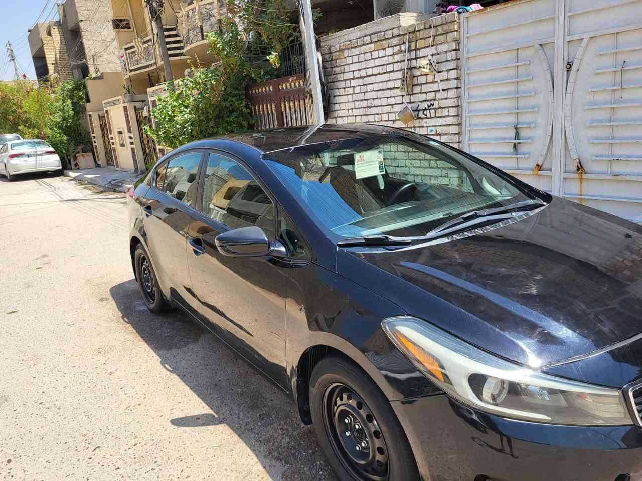 سلام عليكم فورتي ١٧مكينه كير حداديه مكفولات بيها تصليح بدايه شاصي اليمنه سياره خير من الله بيها طخات وصبغت حزام غرفتها نضيفه سعر٨٦مكان زعفرانيه اربع شوارع للستفسار ***********وبل خدمه للطيبين
