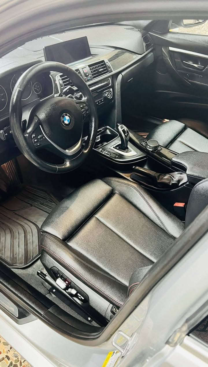 للبيع/BMW/ 330/ 2018
المحرك (B48) 2.0 T
وارد امريكي بدون حادث 
الحاله / تقرير وبشرط قطرة ماء مابيها تجي تفحص وين ميعجبك 
السيارة بحاله ممتازة (صفر مسج )
المواصفات 
فتحة سقف 
شاشة + مقاعد جلد كهرباء  ميموري وخزن والكشن 3 قطع / صندوق كهرباء 
تدفئة كشنات + تدفئة الاستيرن 
داتا شووو 
السيارة بحاله ممتازة وماشيه 83000
السعر / 182 وبيها مجال 
الاتصال / *********** 
*********** / علي
