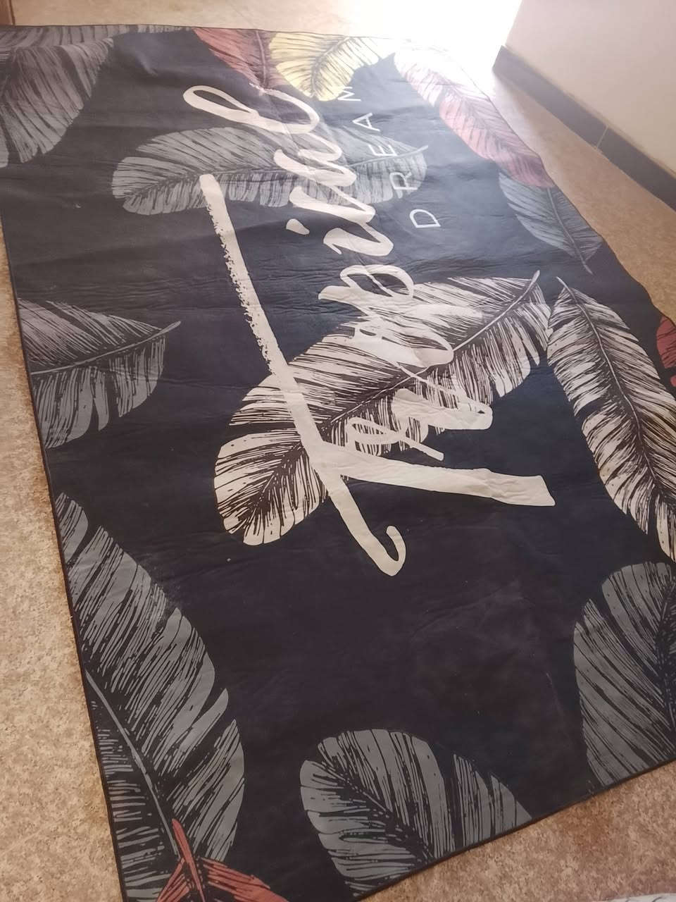موكيت • ٢×٣م • مستعمل سنة