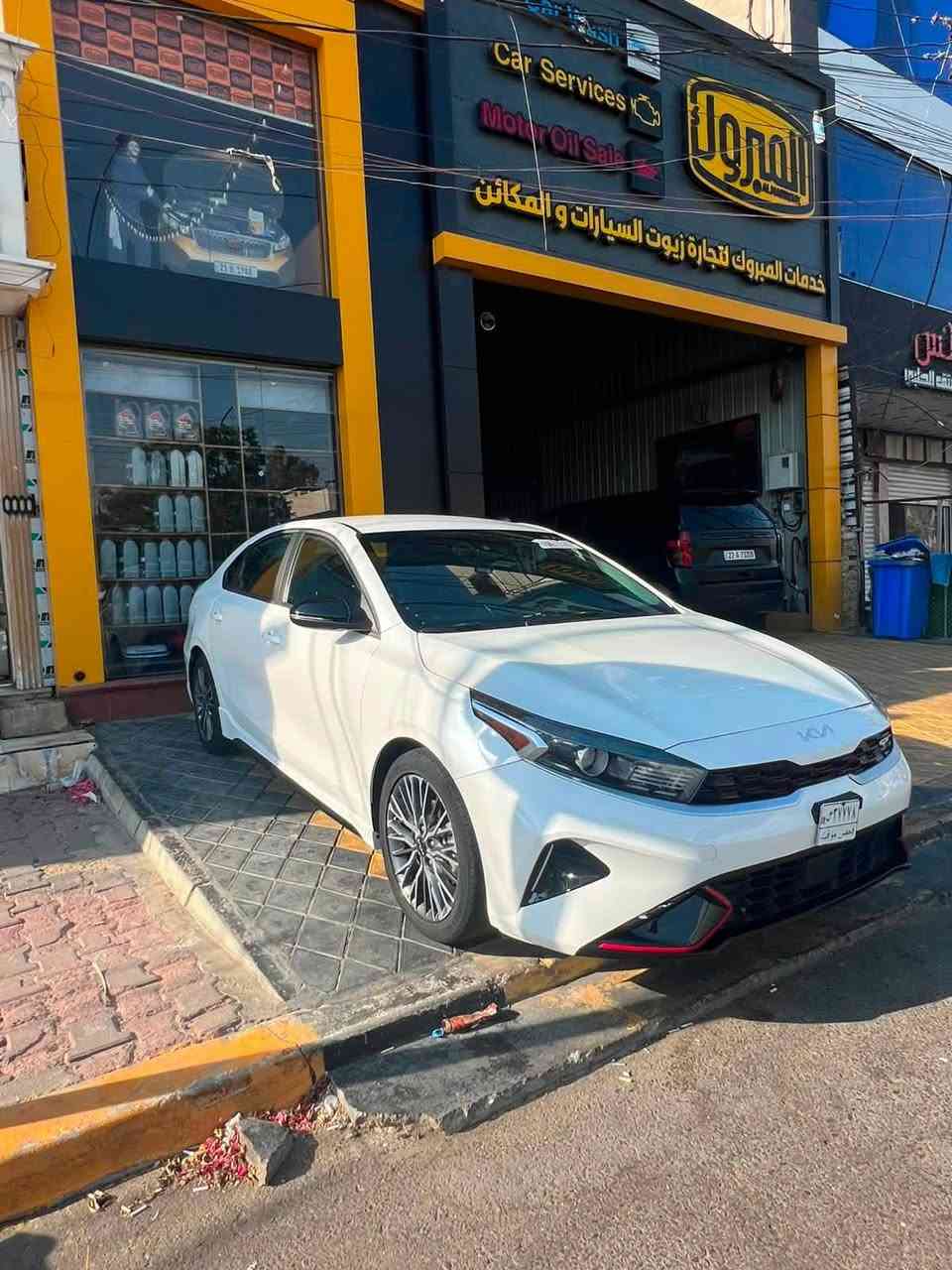 السلام عليكم اخواتي الغوالي
للبيع كيا فورتي  بدون رقم منفيس بسمي موديل 24 دخول جديد 

جيتي لاين فوال عدة الفتحة  ابيض ابو الشذرة 

لاماع 

( حادث السيارةالسيارة بيهة بنيد وجاملغ صبغ 

وبلعراق جاملغ خلفي وباب خلفي بسيطات 

والبنيدوالجاملغ اول متصلحن تصلحين على بارد ورة منضربت هنا نصبغن سوة صار بيهة اربع قطع )

بدون دواخل بدون تبديل ليبل واحد السيارة

(كفالة من لغد وشاصي ومكينة وكير ودواخل وبدون ايرباك شرط الفحص وين مايعجبك افحص السيارة موس احلهة من الصور اللة شاهد 

صور الحادث وصور السيارة مرفقة بلمنشور

المواصفات فول بدون سلايد

بصمة تشغيل مع بصمة ابواب

صندوق ذكي بصمة فتج تلقائي عند الاقتراب ستيرن رياضي حرف (D)

كشنات جلد مع بصمة GT lineمع تطريز دوسات جانبية رياضي شركة

العطر الامامي مطرز ب احمر بلادي لايت لد فراشة مميز بلادي

بك لايت لد مميز

رادار امامي تحديد المسار

رادارات جانبية النقطة العمياء

حساسات خلفية للتنبية عند الرجوع

نظام القيادة القيادة الذكية

نظام الوقوف الذاتي عند الاقتراب من مركبة اضواء ترحيب عند الاقتراب

كروز تثبيت السرعة

نظام تحديد المسار

قيادة ثلاث وضعيات (نورمل + سمارت + سبورت)

فول تحكم جهتين استيرن

شاشة اعطال واشارة ترحيب

شاشة تدعم نظام الابل كاربلي غ والاندرويد اوتو

بدون كيبل

مانع انزلاق نظام تركشن

ويل اسود 17 مميز

شاشة كبيرة 8 انج + GPS+ بوصله + كامره خلفية دواره

شاشة لعرض العطلات وقياس ضغط الاطارات مرحبا محرك 2000 دوش المرغوبة

السيارة ماشية 26ميل على مشي امريكا دخول جديد

سعر السيارة بدون رقم منفيس بسمي (136 وبيهة مجال)

مكاني بغداد الصليخ الستمية 

لاستفسار على الرقم ( *********** )خادمكم عبدالله العامري واني حاضر
