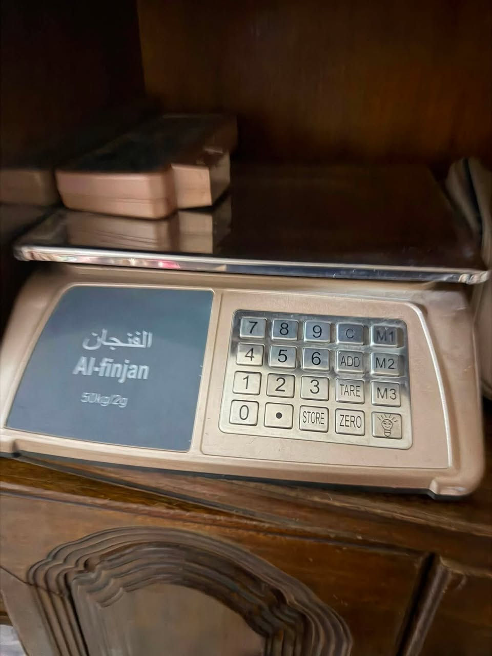سلام عليكم جهاز مساج يشتغل بس ضهر هذه ميزان إلكتروني *********** بغداد شارع فلسطين

