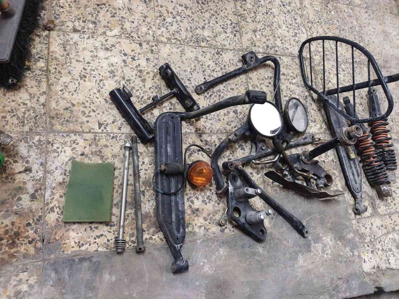 بيع شلع كله اصلي ب٤٠ الف ماشه وسوادات كامله وصالنصه ونواعم مال بوكسر شلع ب٥٠ الف مكلف بالنشر *********** بغداد الامين الثانيه قرب الملجأ
