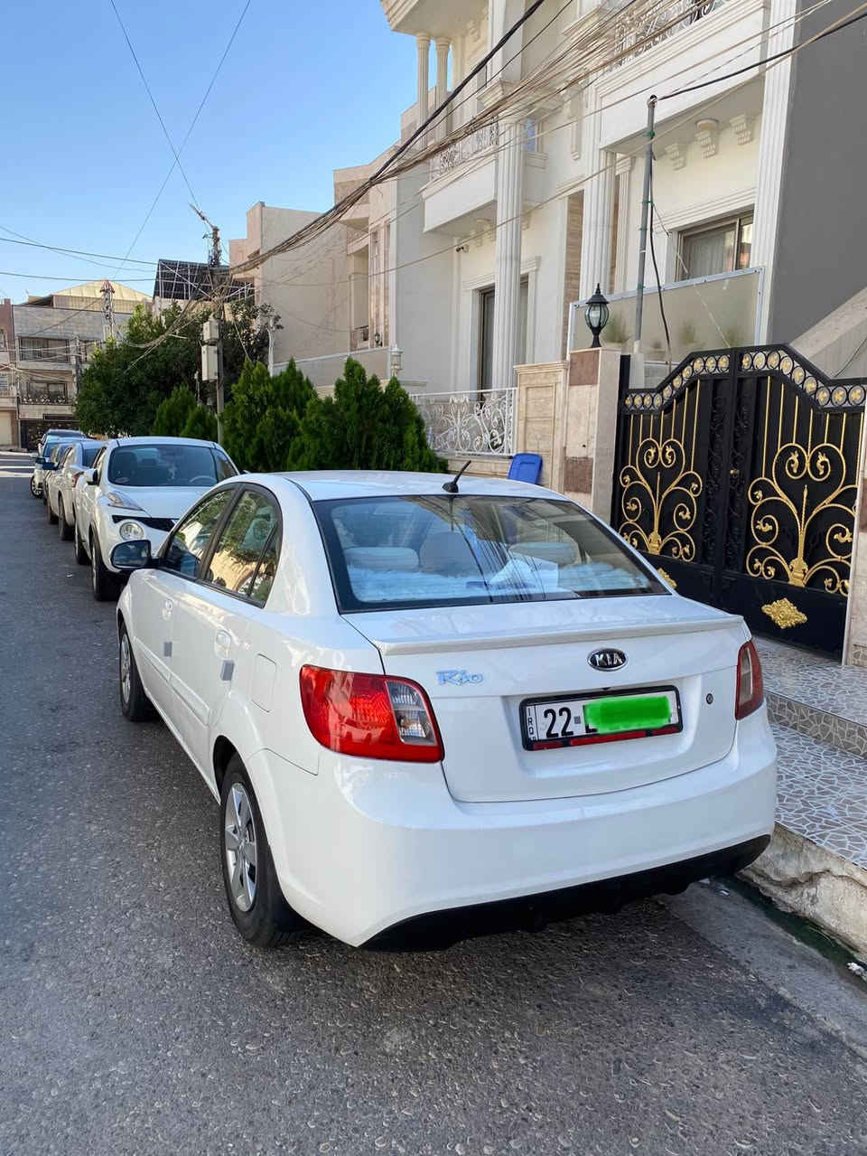 كيا ريو ٢٠١٢ خليجي كير محرك تبريد ثلج بشرط طخم تاير جديد رقم وسنويه وهزة جديداشاير بلمري شاشه وكاميرة  السيارة على وضع الشركة بيها شبر حافة البوند صبغ السعر ٨٧ ورقة. ***********.   *********** دهوك, العراق
