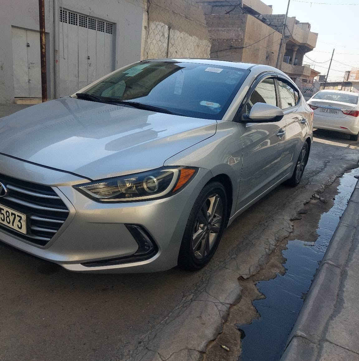 السلام عليكم 
النترا ٢٠١٨ امريكي كود واحد فول سلايت بصمه فول بيها ربع بوند صبغ بدون تبديل 
مكان السيارة موصل الجديدة 
السعر ١٣٠ وبيها مجال للطيبين 
*********** موصل, نينوى
