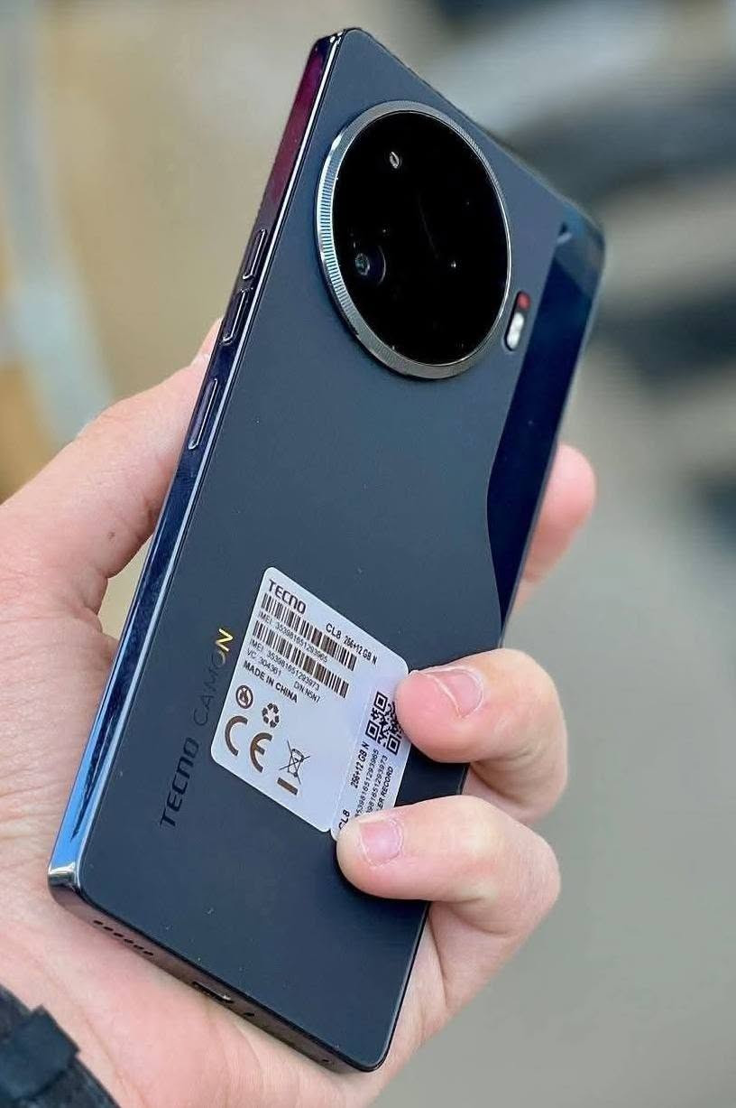 للبيع تكنو كامون 30 برو 5g
ذاكرة 256 
رام 24 عشوائية يعني 12+12
جهاز جديد قبل يومين فتحته من الكارتونه كامل الملحقات 
لون اسود زلغ مبي لوك.. 
شاحن70 واط شحن فائق السرعة 
شاشه هيرتزيه 144 نوع اموليد
معالج قوي الألعاب  MediaTek Dimensity 8200 Ultimate
كاميرات 50+50 + اماميه 50
مكاني بغداد الزعفرانيه 
***********
سعره 300 
جديد الجهاز فقط نفحص....
