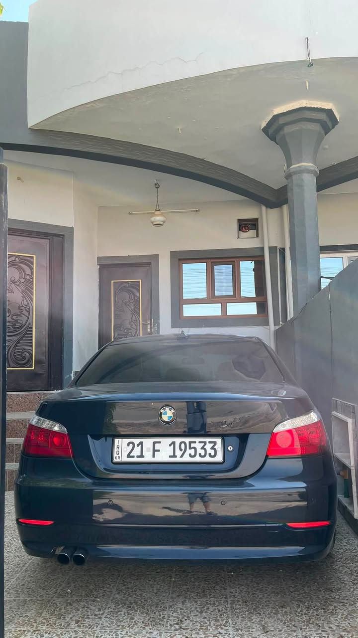 للبيع   ‼️ :  2008 BMW E60
 محرك n53 525i نوزل طويل
السيارة نظيفة احلى من الصور 
بيها قطعتين صبغ فقط بشرط الفحص 
كشنات جديد تبريد ثلج كير كوبرا
محرك و كير بشرط دعاميات M دوسات M 
فتحة بانوراما . ‼️
الـسـعـر : 127 بيها مجال
للاستفسار اتصال على هذا الرقم : ***********
