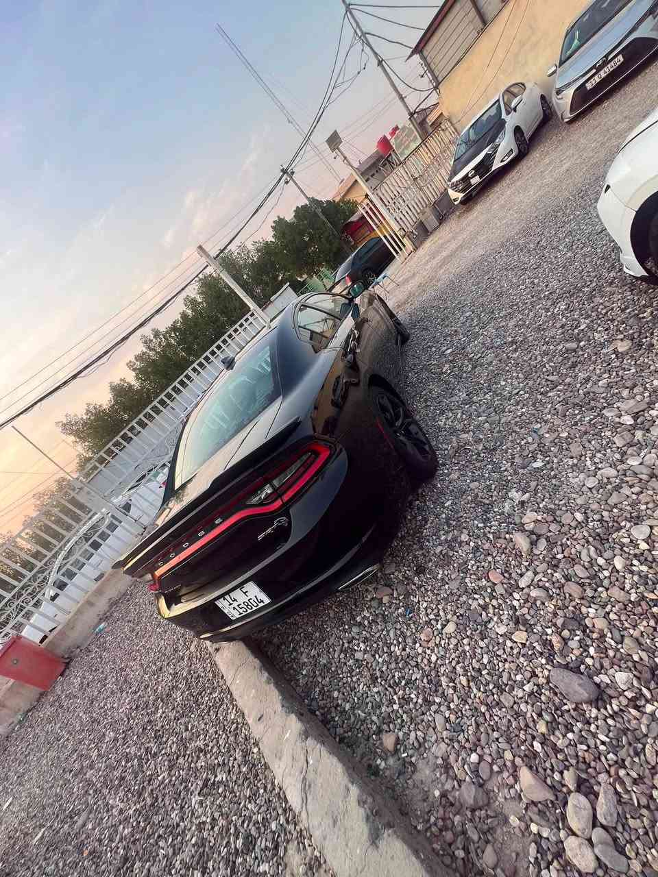 سلام عليكم جارجر للبيع او مراوس 2018اصل مسجله 2022 هيمي5700 جديده السياره وارد امريكي بيها جاملغ وبنيد سياره جاهزه مكينه وكير وتبريد كفاله السعر170$وبيها مجال
للستفسار***********
