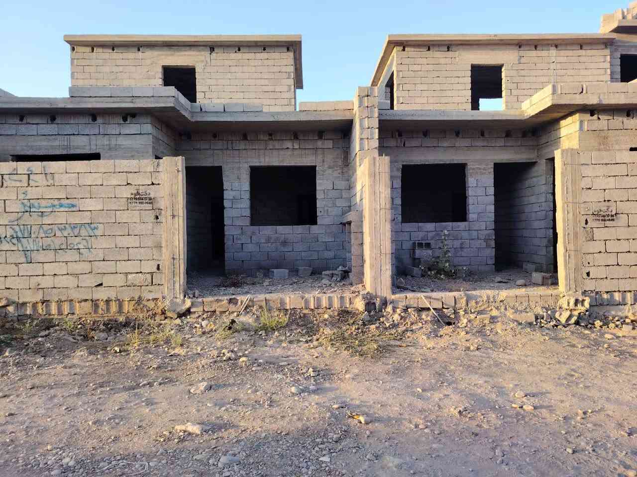 هيكل للبيع 150 متر خلف مدرسة ابن خلدون بيه غرفتين نوم هول استقبال مطبغ حار بارد بيه بيتونه
خدمات ماي كهرباء واصل باقي فقط تبليط فرع 
رابع قطعه من شارع رئيسي
سعر 50 بيه مجال
***********
