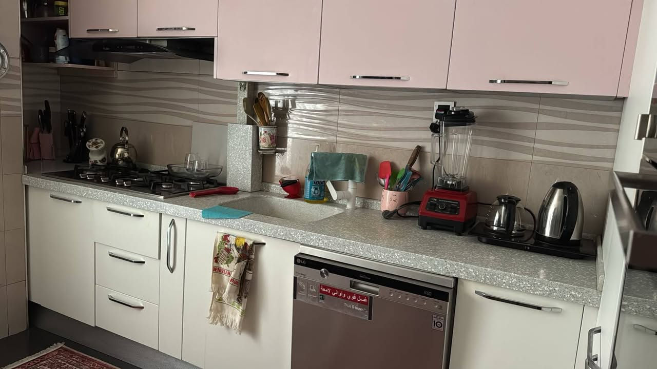 بنايه
طابق ٩ 
مساحه ١٧٣ متر 
فارغه بدون اثاث
280,000$
بيع مستعجل التواصل مع رقم*********** يوجد واتس
