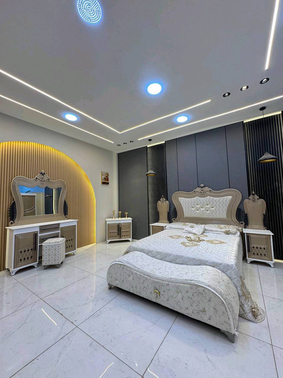 حصرياً الموديل الجديد   

السعر مليون دينار فقط 😍

غرفه نجاره قتصاديه 🛌

متكونه من 9 قطع مميزه 

الكنتور ارتفاع 240 طول 320 

مع الزاويه مجموع الطول 4 امتار 

السمك الخارجي للغرفه 5 ملم انديف

والسمك الداخلي 3 ملم معاكس ابيض

سعر الشازلون الخزان 75 الف 

سعر الشازلون المقعد 50 الف 

متوفر توصيل وشد داخل بغداد 😊

متوفر توصيل وشد لكافة محافضات العراق 🇮🇶#غرفة_نوم #غرف_نوم #غرف_نوم_مودرن
#اث_منزلي #اث_بغداد #ديكور_غرف_نوم
#غرفة_نوم_فخمة #تجهيز_عرسان #BedroomDecor