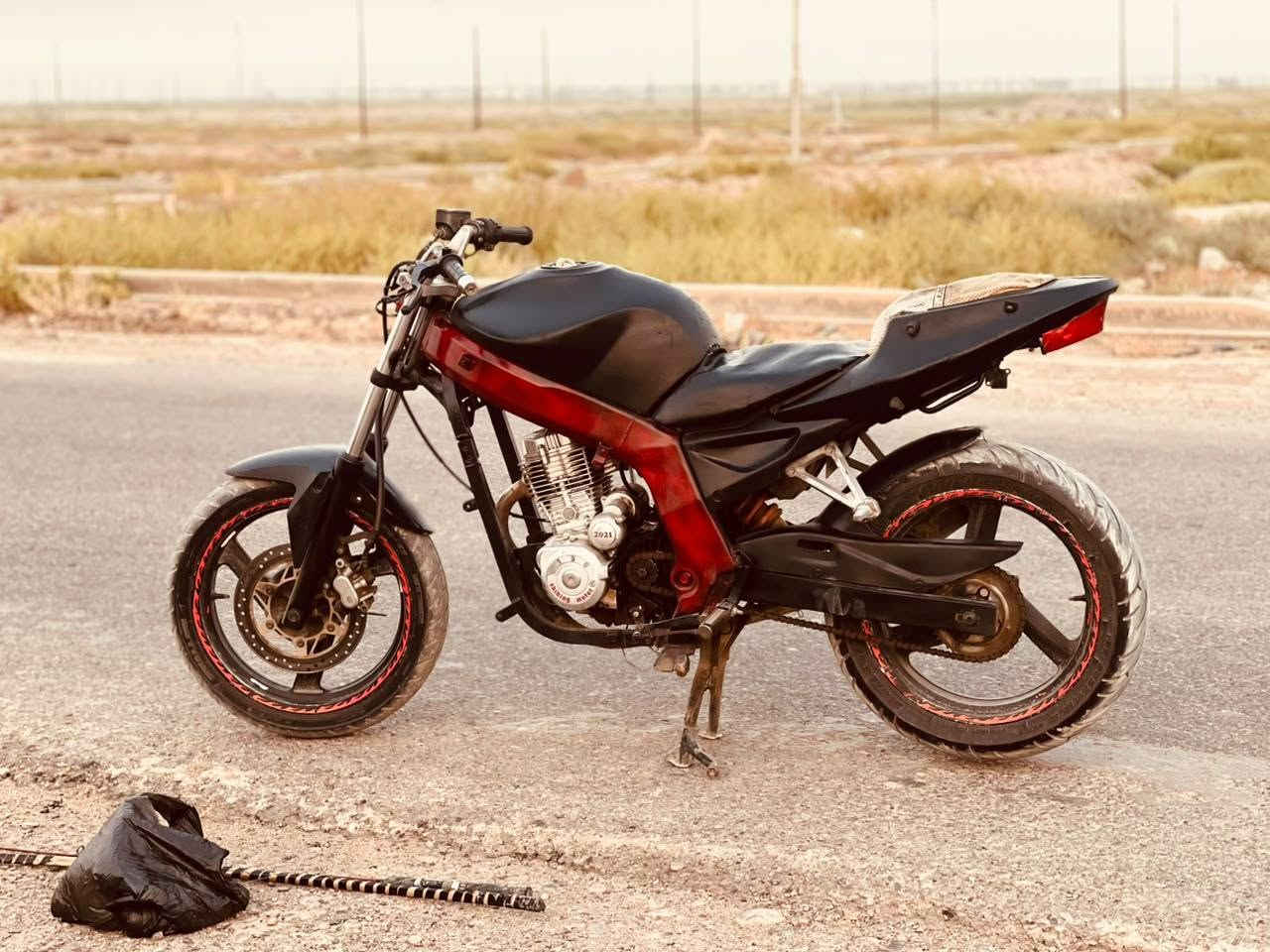 السلام عليكم 🌹
🚲 دراجة كاوسكي للبيع – موديل 2002

💰 السعر: 300 ألف دينار عراقي
📌 بيها مجال بالبيع للجادين.

الدراجة مناسبة للاستخدام اليومي، والبيع مباشر.
🔥 السعر مناسب والفرصة حلوة، والجاد يتواصل ويشوفها على الطبيعة.

📞 للتواصل واتساب: ***********
📍 العنوان: بغداد – سبع قصور
