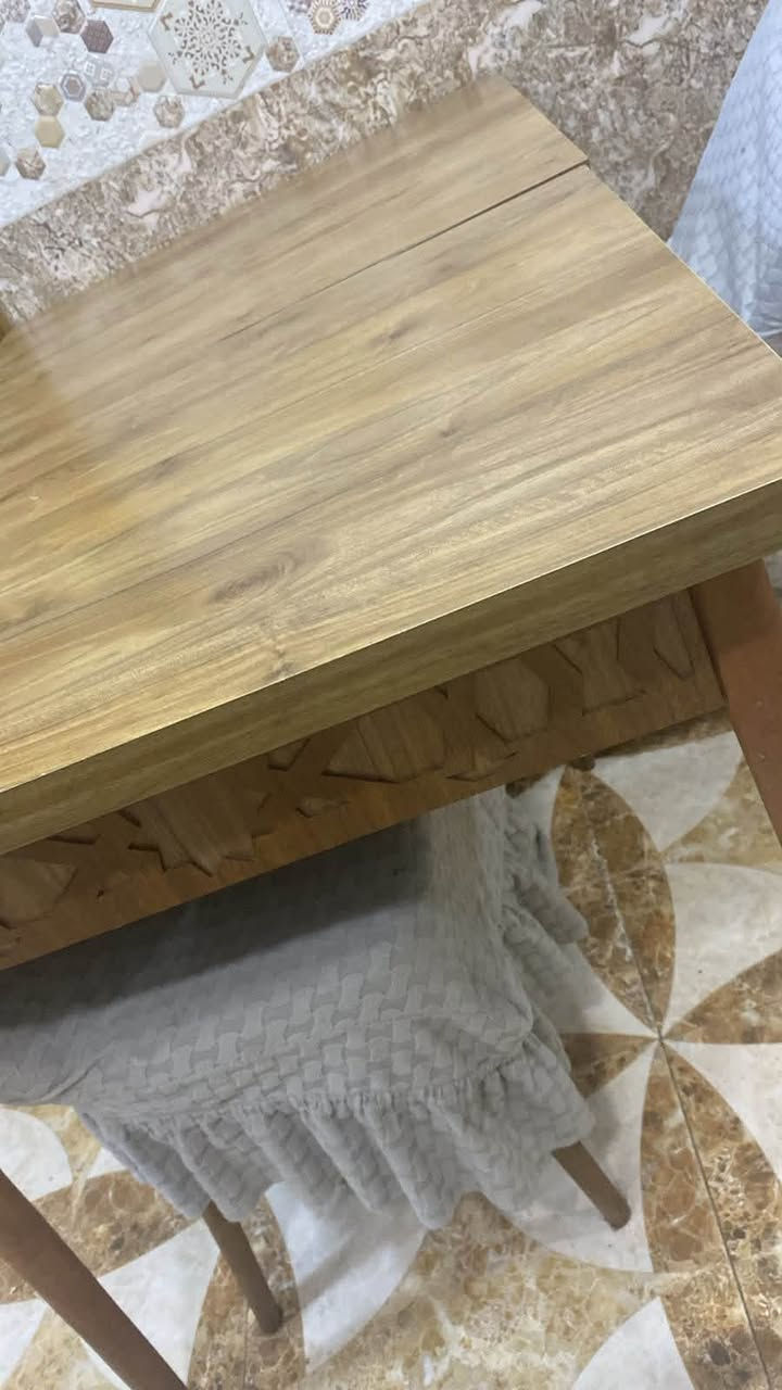 ميز طعام • خشب زان • كربلاء