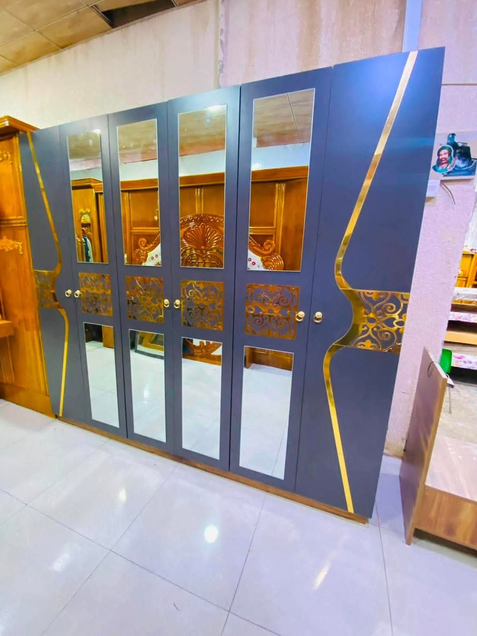 9قطع ب650 فقط عنوان بغداد تواصل ويانا عبر واتساب***********

