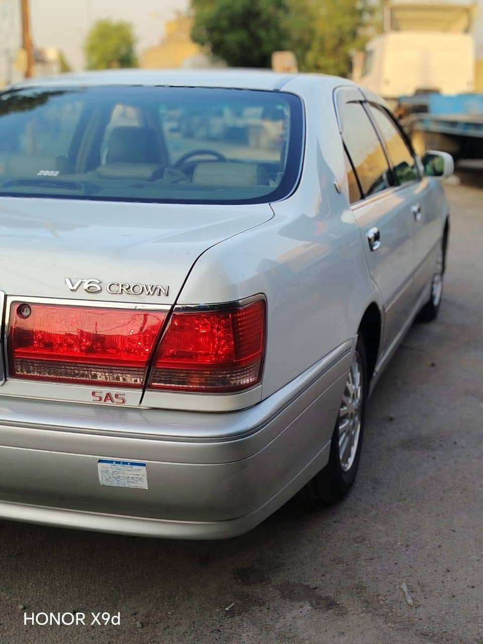 السلام عليكم ملكه البيع 
رقم بغداد بسمي قرار ١٠٢
اربع دكم موديل ٢٠٠٢ اصل كرستال 
اربع كشنات كهرباء  غرفه جلد
فول عده فتحه 
مكفوله كص وتحويل ونقل الجثه 
وضربه والصوليات 
السعر ١٦٠ وبيه مجال 
***********

نص مكتوب في الصور:
- HONOR X9d
