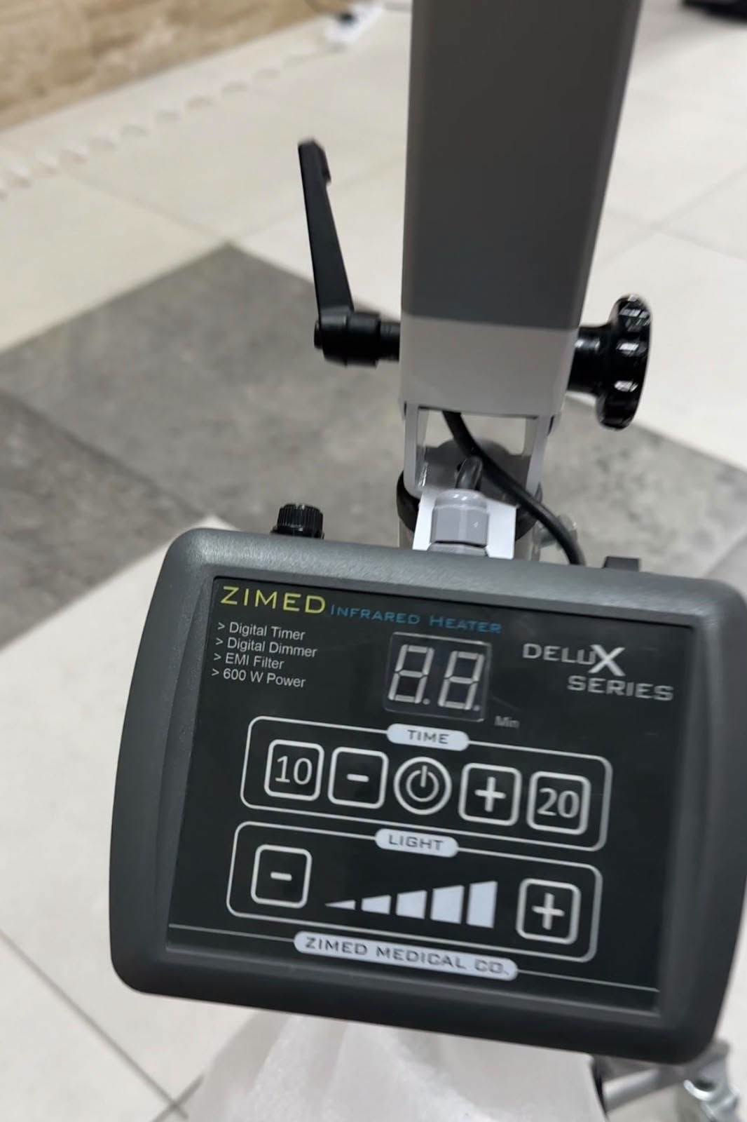 وصل من ارقى اجهزة الأنفراريت بي ضمان سنه تركي

نص مكتوب في الصور:
- ZIMED MEDICAL EQUIPMENT Better Care... For a Healthier Life علاج فعال لأفضل نتيجة متوفر الآن لدى وكلائنا المعتمـدين تحكم بشدة الإضاءة إمكانية ضبط قوة الإضاءة حسب الحاجة وحالة المريض تحكم بالوقت موقت زمنى دقيق لجلسات العلاج أذرع متحركة هيدروليك سهولة في التعديل والتثبيت في أي اتجاه قاعدة حديد متحركة تتحرك بسلاسة وثبات مع عجلات قوية تقييم الأشعة تحت الحمراء تخفيف الألم تحسين الدورة الدموية تسريع الشفاء نتائج ملموسة تحكم بشدة الإضاءة تحكم بالوقت أذرع متحركة هيدروليك قاعدة حديد متحركة جودة عالمية من ZIMED أداء موثوق وخدمة مميزة مناسب المراكز الطبية والعيادات حل مثالي العلاج الطبيعي والتناهيني ZIMED تجهيزات طبية معتمدة *********** تجهيزات طبية WWW.ZIMED.COM تجهيزات الطبية - عن البلعي طبيبة