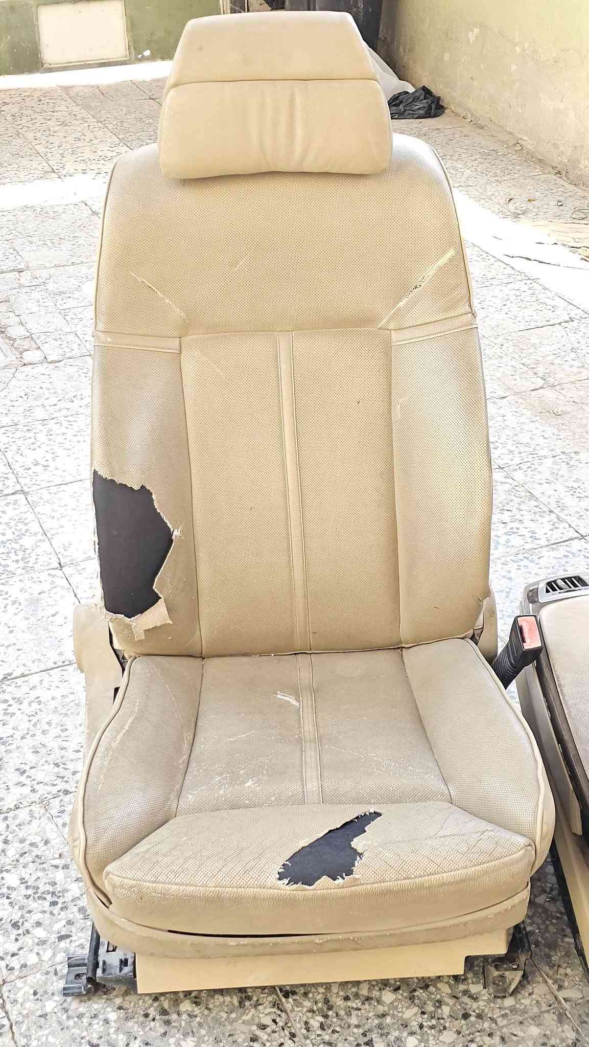 غرفه بيجي للبيع حلل واخذ
بيه فقط الكشنات الاماميه الجلد تعبان الباقي نظيفات ***********
العنوان بابل
