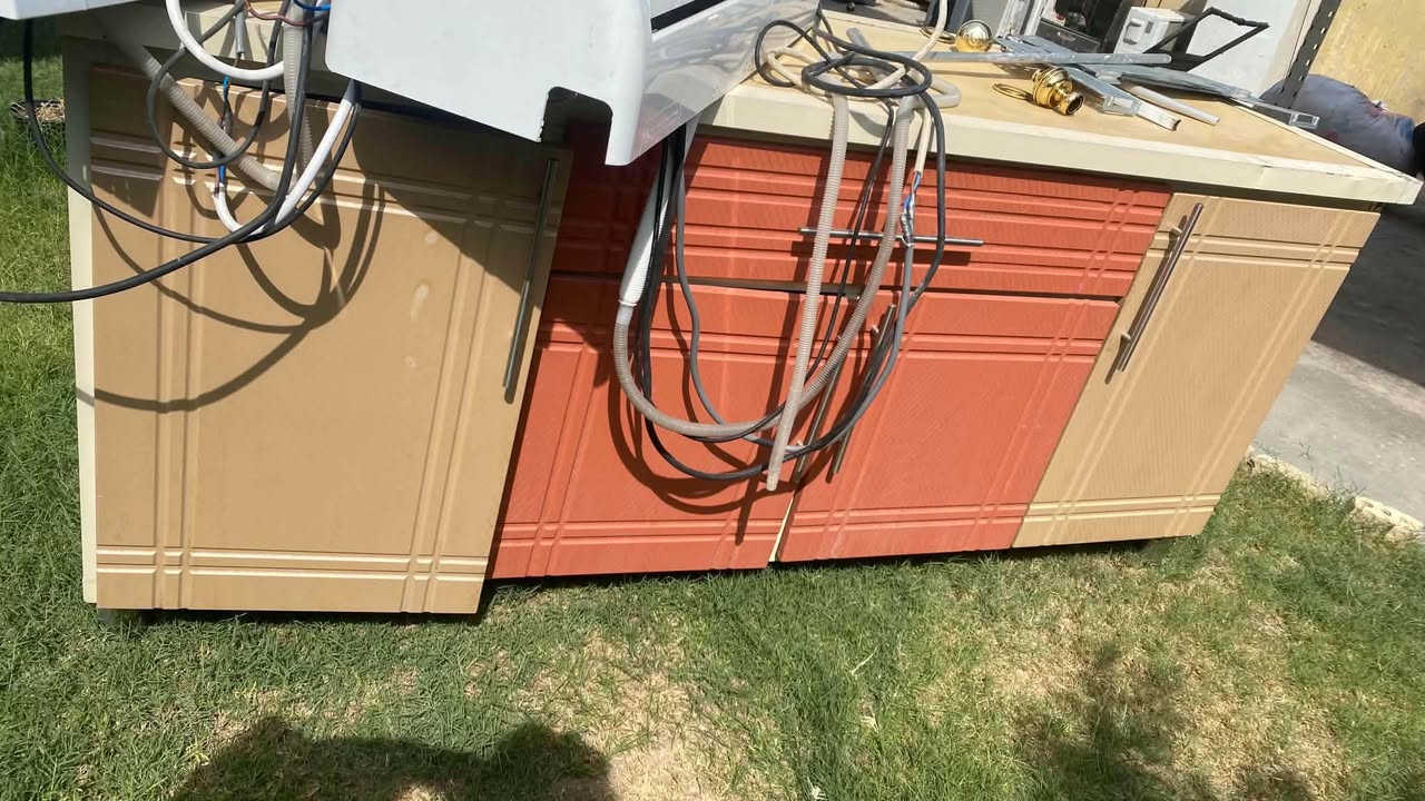 للبيع كاونتر مطبخ Mdf خشب تركي
للبيع كاونتر مطبخ 3 قطع بحالة جيدة، مناسب للمطبخ أو الاستخدام المنزلي.

🔹 MDF مع تغليف وتشطيب مرتب
🔹 الهيكل الداخلي ألمنيوم
🔹 سنك حوضين
🔹 يحتوي على إضاءة داخلية
🔹 تصميم أنيق وألوان مميزة
🔹 الكاونتر 3 قطع ومقاسه مناسب

💰 السعر: 450 ألف دينار
💬 يوجد مجال بسيط جداً للتفاوض للجادين

📍 الموقع: بغداد – ناحية الوحدة – قرب بسماية
📞 للاستفسار والتواصل: ***********

البيع للجادين فقط، والمعاينة بالموقع.
