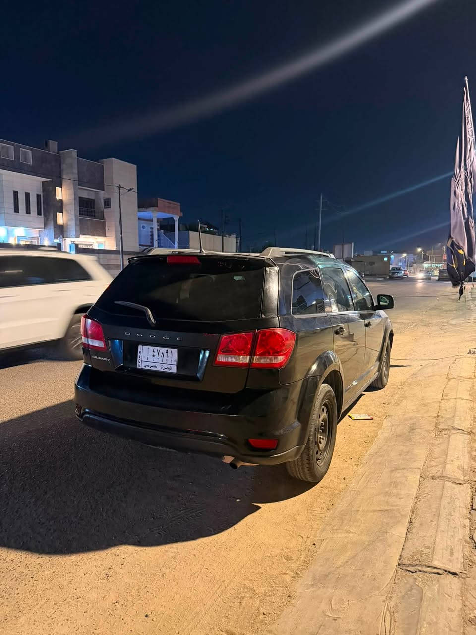 السلام عليكم للبيع دوج جورني 2019 وارد امريكي ضربتها بجم  السياره ماشيه 160الف  محرك 2400 مابي اي مشكله رقم بصره باسمي السياره مواصفات عاديه بصمه تحكم ستيرن شاشه  مثبت سرعه تبريد ثلاث قطع السياره سبعه راكب  تجي وشوفها  السعر 135 مكاني البصره مامتواجد على الفيس رقمي ***********
