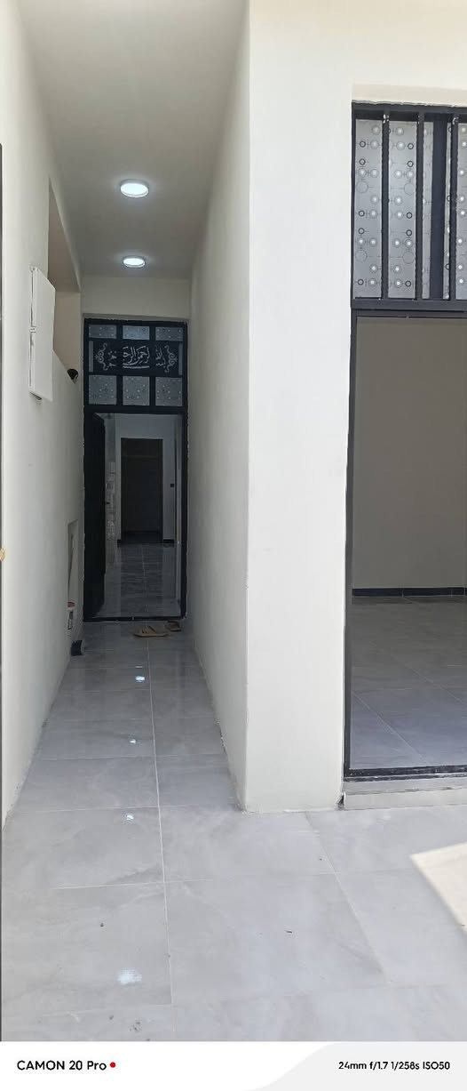 السلام عليكم، دار ١٠٠ متر للبيع طابق واحد بناء حديث كونكريت مسلح درجة أولى يحتوي على غرفة نوم وصالة ومطبخ وصحيات داخلية وخارجية وأستقبال خدمات كاملة ماء وكهرباء ومجاري شارع عرض ١٠ متر العنوان النجف الأشرف حي ميسان قطاع ٧٧ بالشريط قرب تقاطع شارع الجامع وخلف شارع الشريط الرئيسي السعر ١٣٠ مليون قابل للتفاوض للأستفسار أكثر الأتصال على الرقم *********** حمزة الجبوري للعقار

نص مكتوب في الصور:
- CAMON 20 Pro • 24mm f/1.7 1/1126s ISO52
- CAMON 20 Pro • 24mm f/1.7 1/1462s ISO51
- CAMON 20 Pro 24mm f/1.7 1/258s ISO50
- CAMON 20 Pro • 24mm f/1.7 1/100s ISO83
- CAMON 20 Pro • 24mm f/1.7 1/100s ISO112
- CAMON 20 Pro •
- 24mm f/1.7 1/370s ISO50
- CAMON 20 Pro • 24mm f/1.7 1/100s ISO151
- 24mm f/1.7 1/170s ISO50
- CAMON 20 Pro • 24mm f/1.7 1/292s ISO50