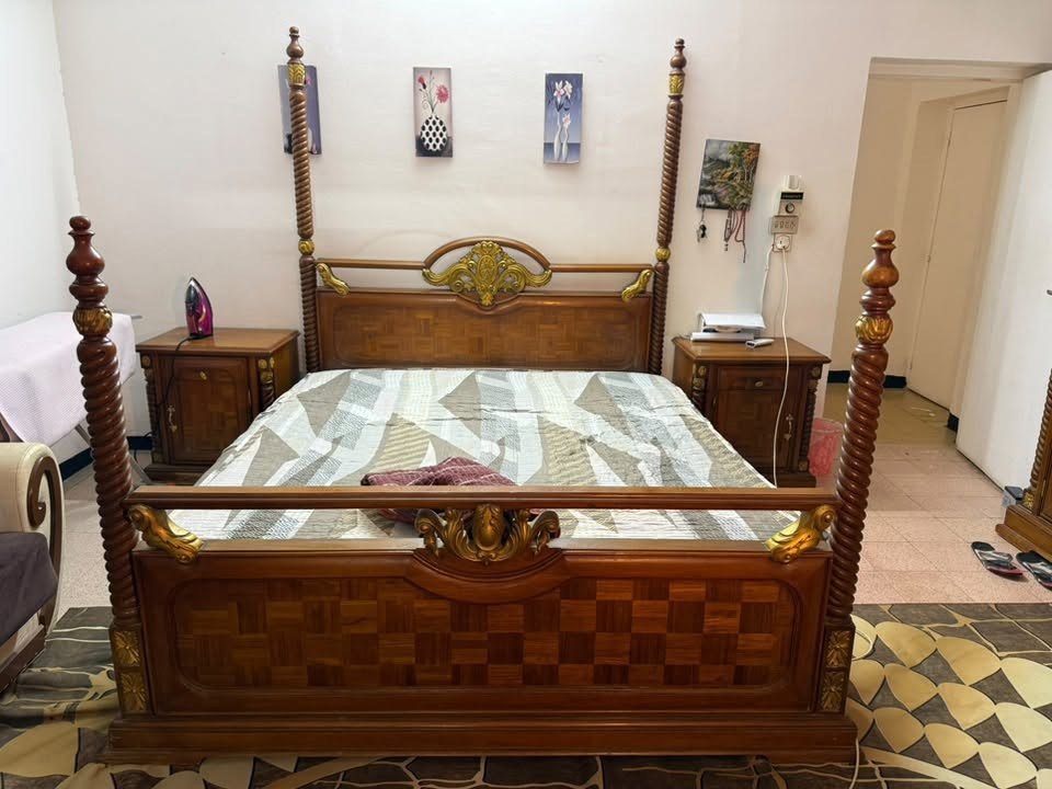 غرفة صاج • ٦ بيبان • ميز تواليت