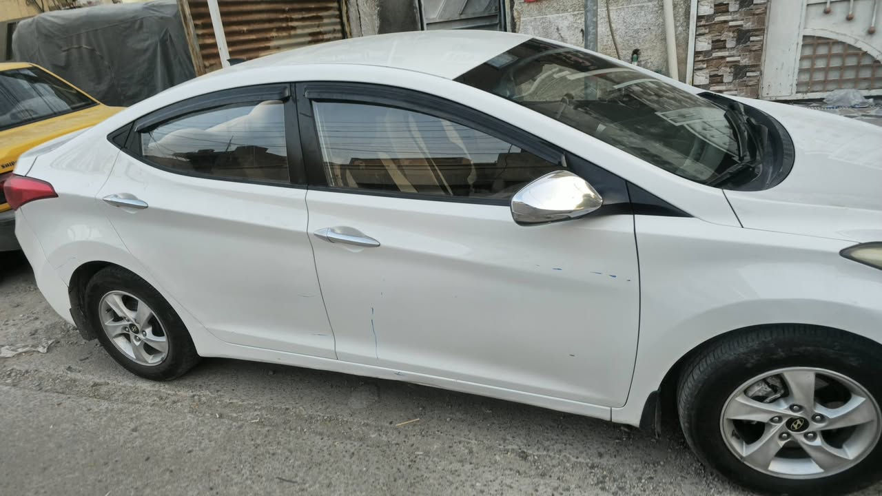 النترا ٢٠١٢ خليجي مضلع السيارة مال جناي مو بياع شراي كير ومحرك مكفول وناعمات السيارة مسويلها ادامة كامله عدى نقوصات كلش بسيطة لين احتاجيت واريد ابيع قطعتين صبغ باب وصندوك خلفي سنوية جديدة رقم جديد اربيل هزة وفحص كل شيء موجود السيارة سعره ١١٠ صفر غرامات عنواني بغداد البياع رقمي ***********
