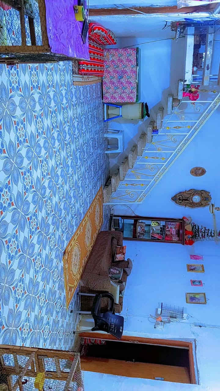 سلام عليكم 
بيت للبيع لكوت حي لحكيم 
بشارع سكلت الوادي
مساحته 240م
طابوق بس السقف عكادة
غرفتين نوم وصاله ومطبخ وستقبال وكراج وحديقه وحمامات اثنين وترك سعره 70وبي مجال
اذى مراوس بلجه القابله بس مساحه اكبر ينطي فرق او بي نقص وينطي فرق
