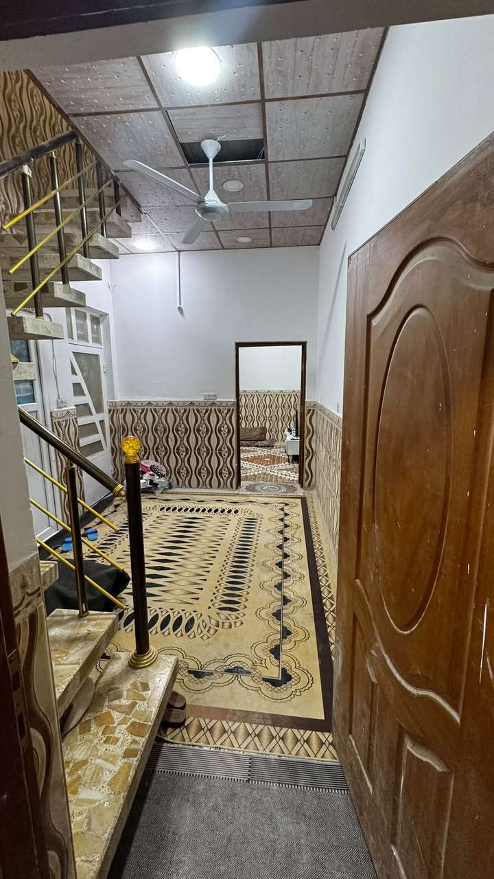 بيت تجاري • شارع 20 • طابقين