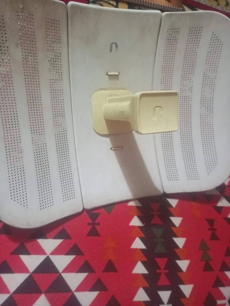 السلام عليكم
للبيع نانو Ubiquiti NanoStation M5 📡
الجهاز شغال ومجرب، ويا PoE + الشاحن.
الحالة مستعملة مثل ما مبين بالصور.
💰 السعر: 40 ألف دينار وبي مجال 
📍 المكان: النجف 
مكاني  نجف
 ***********
