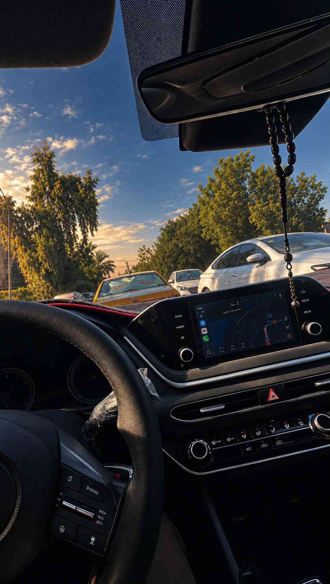السلام عليكم 🫡(Hyundai Sonata)
للبيع او مراوس حسب القناعه 
مديل 2020 
المحرك:(2.5L GDI MPI DOHC) 4 سلندر  برغي ما مفتوح بيه 
كير AT 
8 نمر 
ماشيه 55 الف ميل 
المواصفات : 
اوتو هولد و Auto Stop
سايد برك بصمه 
رادار امامي خلفي 
تحديد مسار 
قياده اليه 
اربع مودات قياده CUSTOM /SPORT/NORMAL/SMART
اناره LED
كامره دوراه 
شاشه كبيره Apple CarPlay
تحكمات جهتين 
وبعد بيه هواي مواصفات  
والسونار موجود بالمنشور 
العنوان بغداد الغزاليه 
للستفسار رقم ***********
