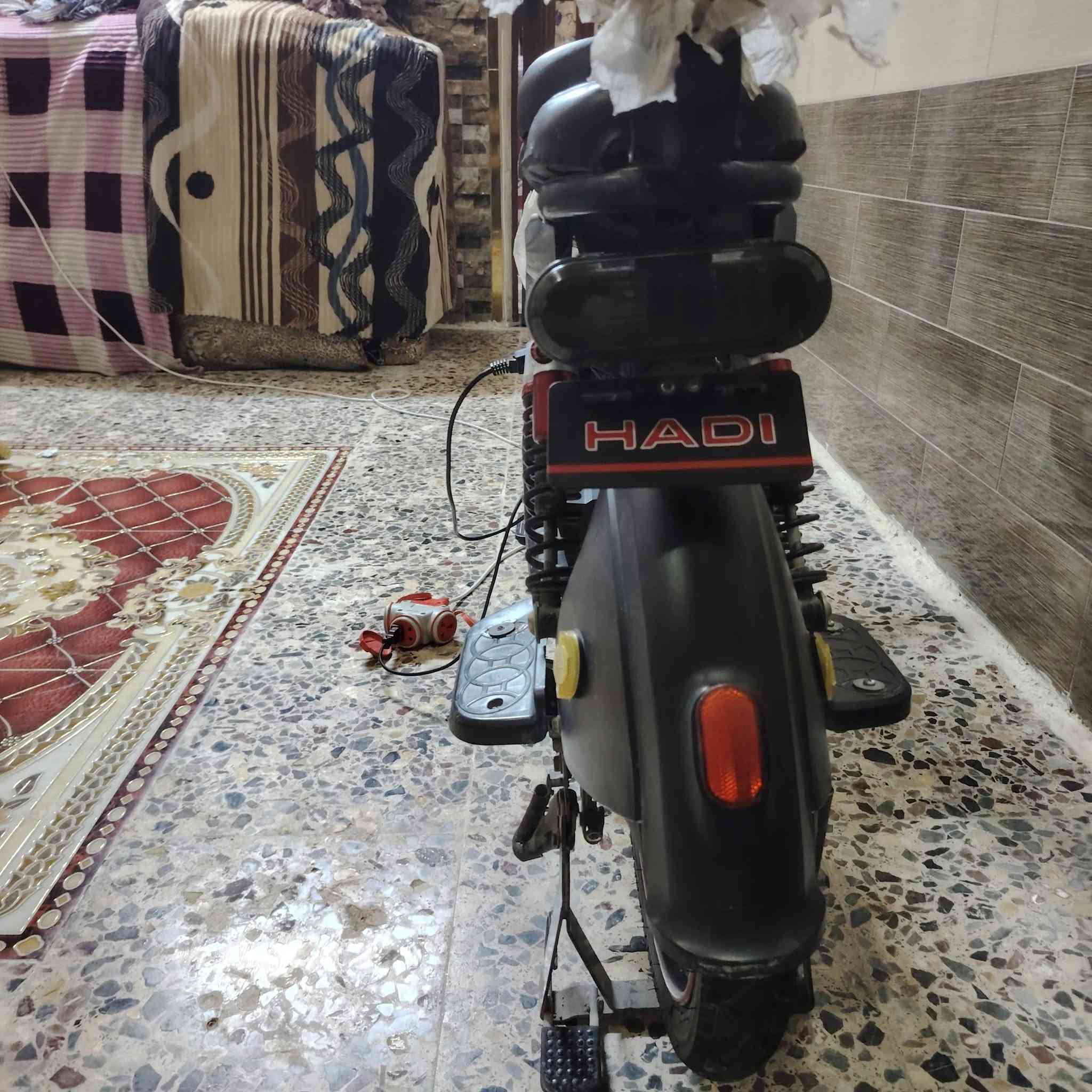 سلام عليكم للبيع بايسكل شحن 5بطاريات ممتازات كهربائية كله شغالات فول مواصفات  سعره ب350وبي مجال رقم *********** جبله
