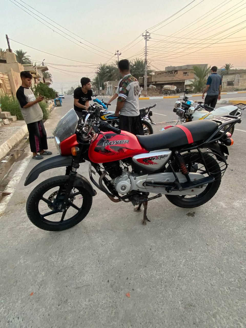 السلام عليكم بوكسر للبيع دراجه حلوه موديل ٢١المكان كنعان رقم ***********

