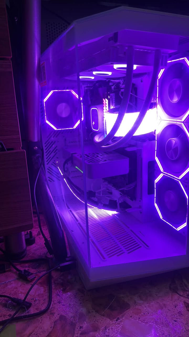 pc للبيع جديد كامل غراض + كراتين
2

CPU i7 12700k

Gpu 5060 

Mb/asrock 790 z

Ram 32/3600

Storg ١ m.2  

Power 850

مكاني محافظه بابل ومتوفر توصيل 

***********
