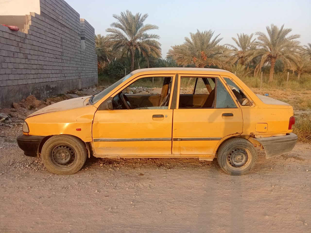 سلام عليكم) عندي سايبة موديل 12رقم احمر 
مكان سيارة ديالئ تفاصيل سيارة دك عل هاتف وتدلل *********** سعر 6ورقات قفلهة
