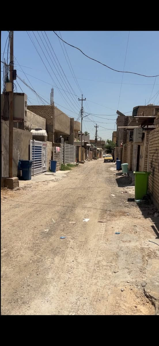 سلام عليكم بيت بزعفرانيه نهايه الأربع شوارع  بناء سندويش بلكامل البيت نهايه اربع شوارع شارع ابو العز ابو الكباب ومخلي موقع البيت 100 متر زراعي بي سند سعره 55 وبي مجال ***********
