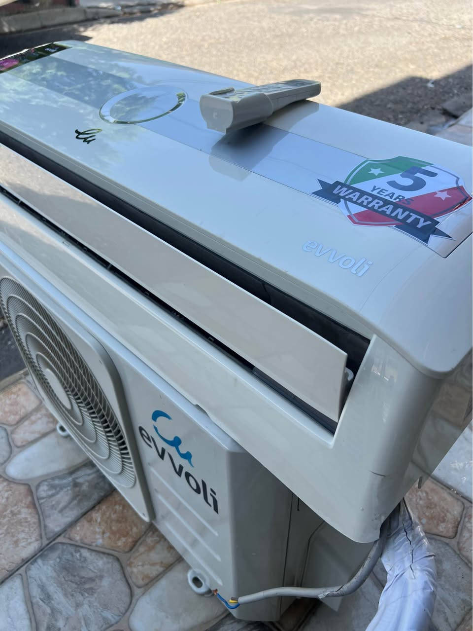 سبلت ايفولي 1.5 طن غاز R410 الحديث
سبلت مستعمل مده موسم واحد 
نظيف جدا شغال مع كامل الملحقات (بوري + واير كهرباء) 
هديه باندج للبواري + صونده ماء كهديه 
السعر : 225,000
المكان : دهوك 
العدد : ٢ 
رقم الهاتف : *********** دهوك, العراق

