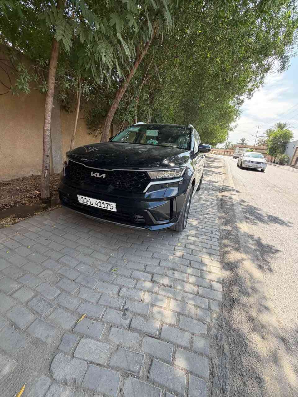 سورنتو 2022 EX هايبرد وارد امريكي
رقم بغداد باسمي

 المسافه المقطوعه  : 98 الف كيلو متر
حجم المحرك : 1600 تيربو هايبرد 

حادث السياره : بامريكا بنيد ومبدل بلادي
بالعراق صار بيها طختين جاملغ وباب  وجنطه بدلتها بلادي 
     
مواصفات 
بصمه
بنوراما
كير ماوس
كشنات جلد
ويل كب
كشافات
تشغيل عن بعد 
حساسات خلفي امامي
شحن وايرليس
رادارت 360
بصمة ابواب
هند بريك بصمه
اوتو هولد 
هيترات بالكشنات
قطعتين تبريد 
لايتات لد + بكلايت لد
كشنات كهرباء 
جنطةكهرباء
7 راكب VIp
المكان بغداد
السعر مناسب 

رقم الهاتف
*********** بغداد, العراق
