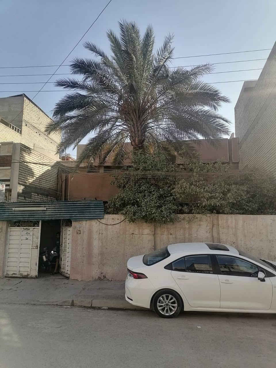 دار للبيع في منطقه الدولعي محله ٤٣٦
المساحه ٢٠٠ متر 
يتكون من ٤ غرف نوم
صاله وهول ومطبخ ٦في٥
استفسار أكثر اتصال على الرقم ***********
