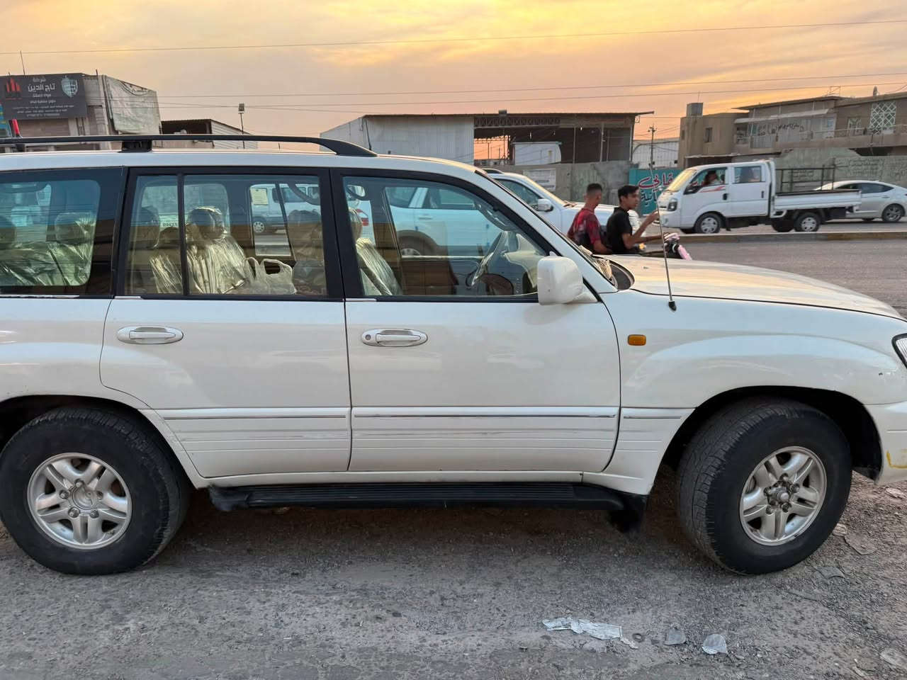 لكزز موديل 1998
محدثه 2006ادوات
بيهه كصه
معروضه 65$بيهه مجال
رقم اربيل اصلي عنوان بغداد
***********
