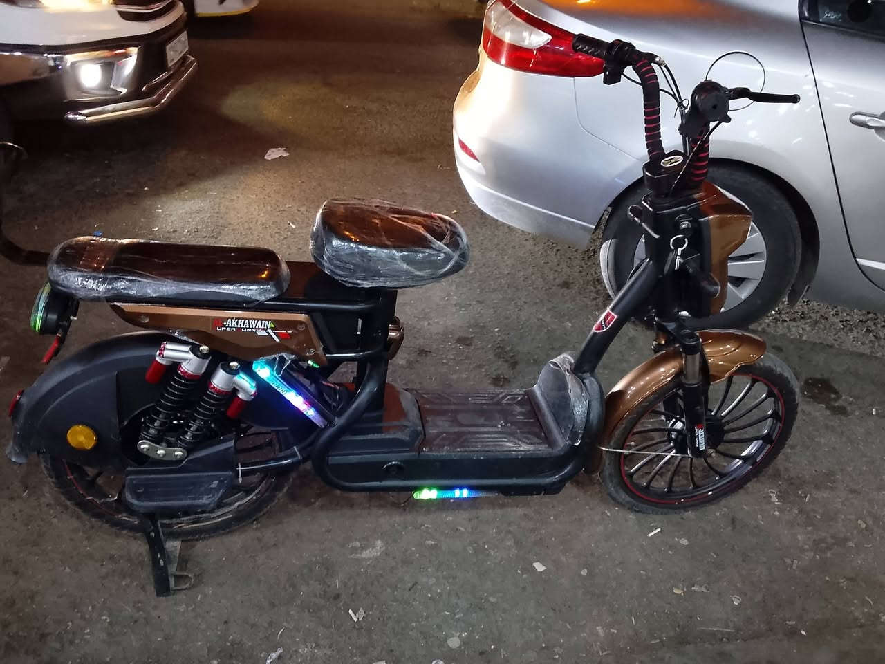مرحبا بايسكل شحن للبيع مرتب سرعه 99 يشتغل 5 بطاريات شاحنه اصلي غراضه كامله شلع تجي تفحص وتتوكل مكاني كركوك حي العسكري استفسار خاص يرهم مراوس هم سعر بل خاص الرقم ***********
