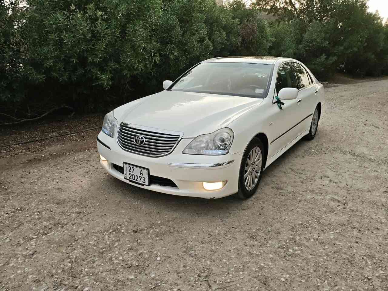 *للبيع كراون ماجستا 2005 - بأسمي تحويل فوري* 🚗

*المواصفات:*
- *النوع:* تويوتا كراون ماجستا
- *الموديل:* 2005 
- *اللون:* [ابيض صدفي]
- *المحرك:* 8 سلندر- مكينة شرط
- *الكير:* اوتوماتيك شرط
- *التبريد:* تبريد امامي خلفي "رادار" + تبريد امامي ثلاجة باردة
- *الفتحات:* فتحة سقف 
برده خلفيه 
- *الدكم:* 5 دكم فول مواصفات
- *الحالة:* السيارة جديدة كلش، جاهزة، مابيها نقص ولا عطل
- *السنوية:* بأسمي وتحويل فوري
- *الضمان:* مكفولة من كلشي كير مكينه حداديه عيل شرعي اصوليات 

*مميزات اضافية:*
1.  *غرفه جديده كلش
2.  *شاصي اوكص مكفوله
3.  *تاير وبطارية* جدد
4.  *مسجل وشاشة* وكاميرا خلفية
5.  *حساسات + تحكم ستيرن* 

*الملاحظات:* 
السيارة ما بيها اي نقص، كلشي شغال 100%. تبريدها ثلاجة بالصيف، 
*السعر:* [+964 781 401 8536] تواصل اتصال أو واتساب
*المكان:* ذي قار قضاء الإصلاح 
*الاتصال:* [***********] ابو علي 

التحويل باسمي مباشر. تحويل ثاني يوم هزه جديده.
