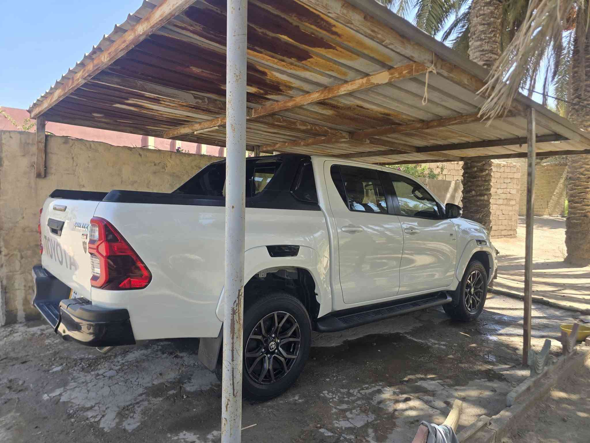 جي ار ٢٢ رقم بغداد بيها تبديل جاملغ وباب السباره ماشيه ٦٩ جديده السعر ٢٩٠ وبيها مجال (***********
