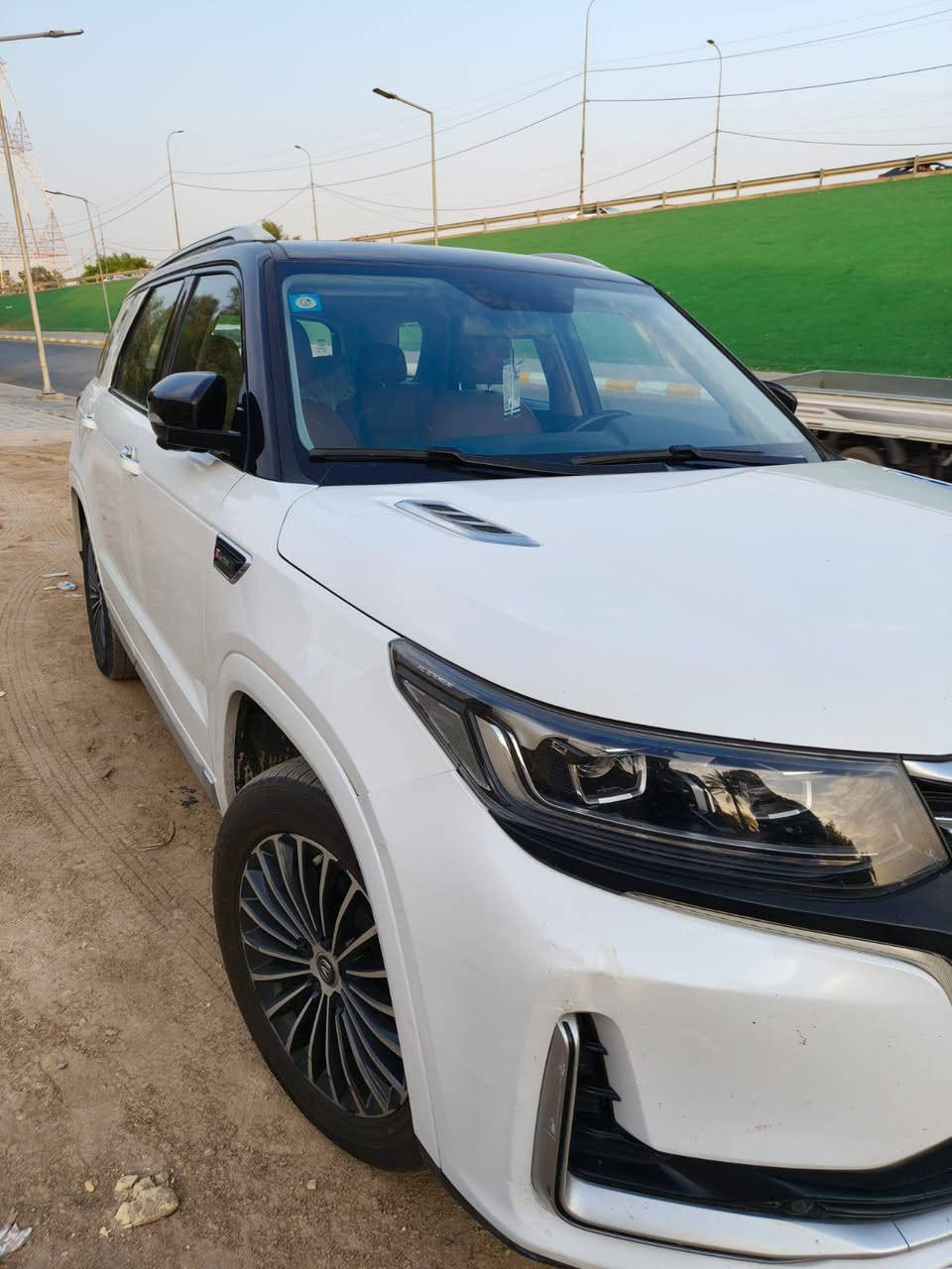 السلام عليكم
شانجان cs95 
2023 
فول مواصفات 
سبعه راكب 
رقم بغداد الدولي 
السياره كفاله عامة 
ماشية 110 الف 
مكينة 2000 تيربو 
مكاني واسط الكوت 
*********** اتصل او راسلني على الواتساب وبخدمتك
