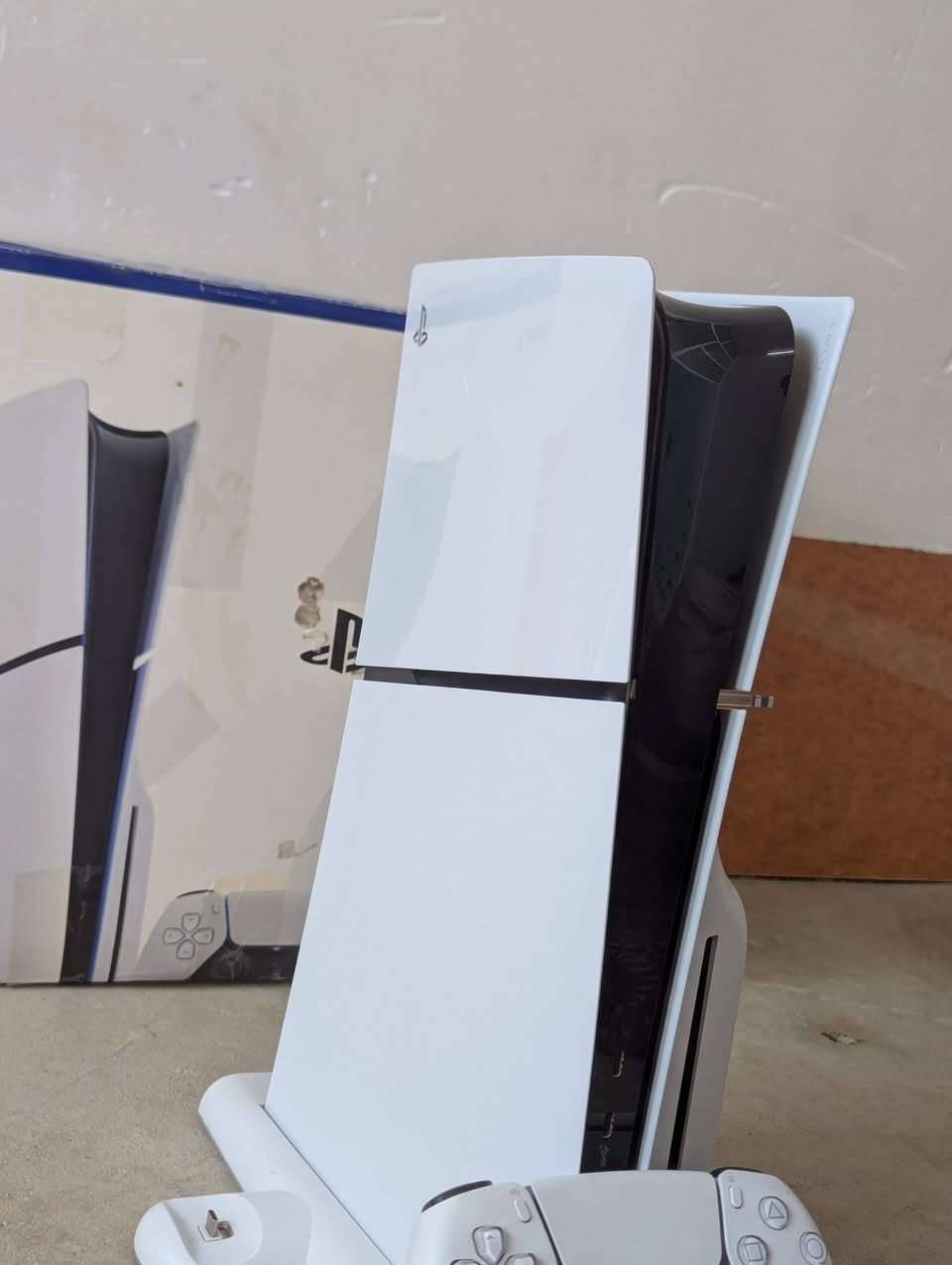 Ps5 slim disk + fc26/24
 بۆفرۆشتن و گۆڕینەوە
حسابکە لۆکە بەشەرت و زەمان پێشکەشتی دەکەم
بۆ زانیاری زیاتر و نرخەکەی سەردانی پەیجی تیک تۆکم بکەن
لە خزمەتانام بچووکیتان ئەکەم
Hozan store
***********

