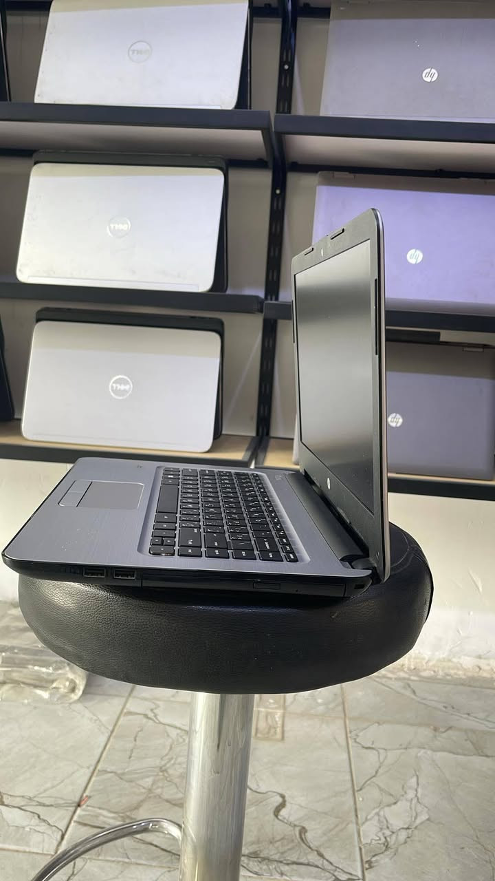 💻 HP Laptop بحالة جيدة جداً

مستخدم استخدام شخصي للدراسة فقط، بدون ألعاب أو ضغط على الجهاز.

🚚 التوصيل مجاني لجميع محافظات العراق

مواصفات الجهاز:
🔹 المعالج: Intel Core i5 – الجيل السابع 7200U
🔹 الرام: 16GB DDR4
🔹 التخزين: 512GB SSD
🔹 الشاشة: 14 بوصة
🔹 كرت الشاشة: Intel HD Graphics 620
🔹 نظام التشغيل: Windows 10

🔋 البطارية مبدلة بأصلية
🔌 يأتي مع شاحن/كيبل أصلي

الجهاز سريع ومناسب للاستخدام اليومي، التصفح، الأوفيس، البرامج، مشاهدة الأفلام والفيديو وغيرها.

🎁 مع الجهاز: ماوس + حقيبة حاسبة

💰 السعر: 190,000 دينار عراقي

📞 للاستفسار: ***********
أو المراسلة على الخاص.
