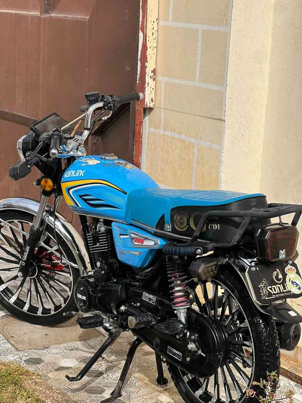 سولنك 25 • ٢٠٠ • نضافه