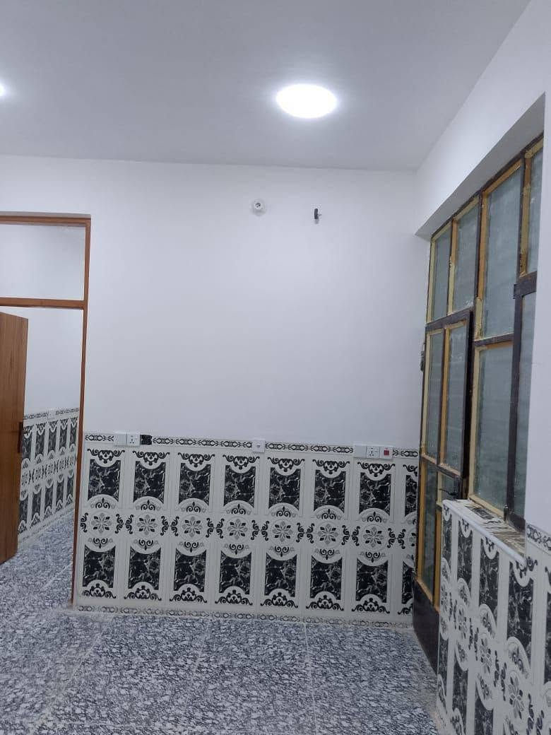 بيت ليجار منطقت دور امانه طابق واحد بي ستقبال ومطبخ وصاله وغرفت نوم وصحيات داخليه وخارجيه بيت جديد جاهز لسكن ***********
