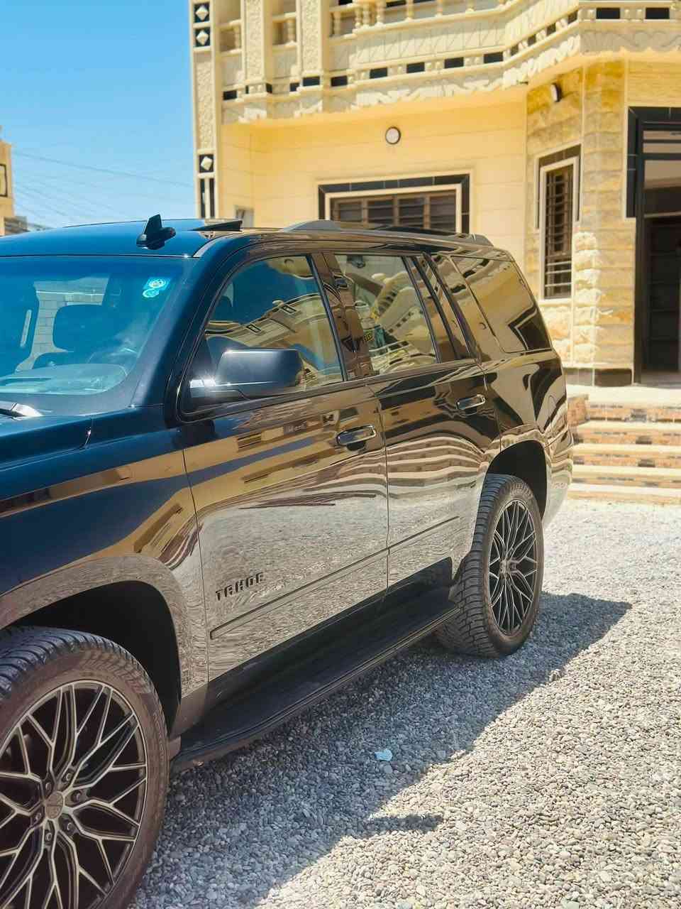 CHEVROLET   PREMIERللبيع
بيع او مراوس 

تاهو (2019) بريمير كلين دخول جديد زيرو السيارة

المواصفات                       

فول مواصفات ١/١

٨سلندر

سلايد(فتحة قمارة)

كراسي جلد اصلي

كراسي كلهن كهرباء حتى الخلفية

كراسي هزار(عند اقتراب السيارة من اي شي)

كراسي خزن(ميموري)

كراسي(تدفئة+تبريد)

كراسي خلفية كهرباء

كراسي خلفية تدفئة

تبريد خلفي شاشة

شحن الهاتف لاسلكياً

رادار امامي وجانبي

كروس سرعة

٣ بصمات

فول تحكم استيرن(جهتين امامي+جهتين خلفي)

استيرن كهرباء

استيرن تدفئة

شاشة عرض الاعطال

صندوك كهرباء(شفط)

نظام السير على الخط

دبل كير(عادي+اوتوماتيك)

دبل حساس(امامي+خلفي)

نظام تحكم بمستوى الضوء الداخلي

مانع تزحلق

پدل كهرباء(تحكم كهربائي بالبريك والبانزين)

فور ويل

شاشة امامية كبيرة اصلية

شاشة خلفية DVD اصلي 

كامرة خلفية

تشغيل عن بعد

قاصة سرية

اشارة بالمري

مري كهرباء(شفط)

لايت عدسة زنون

لد امامي

سستم_صوت

داتاشو كبيره 

كيجات ديجتال 

موصفات لبريمير بعد معروفه

مكان السيارة بغداد

الشراي يتصل
***********
