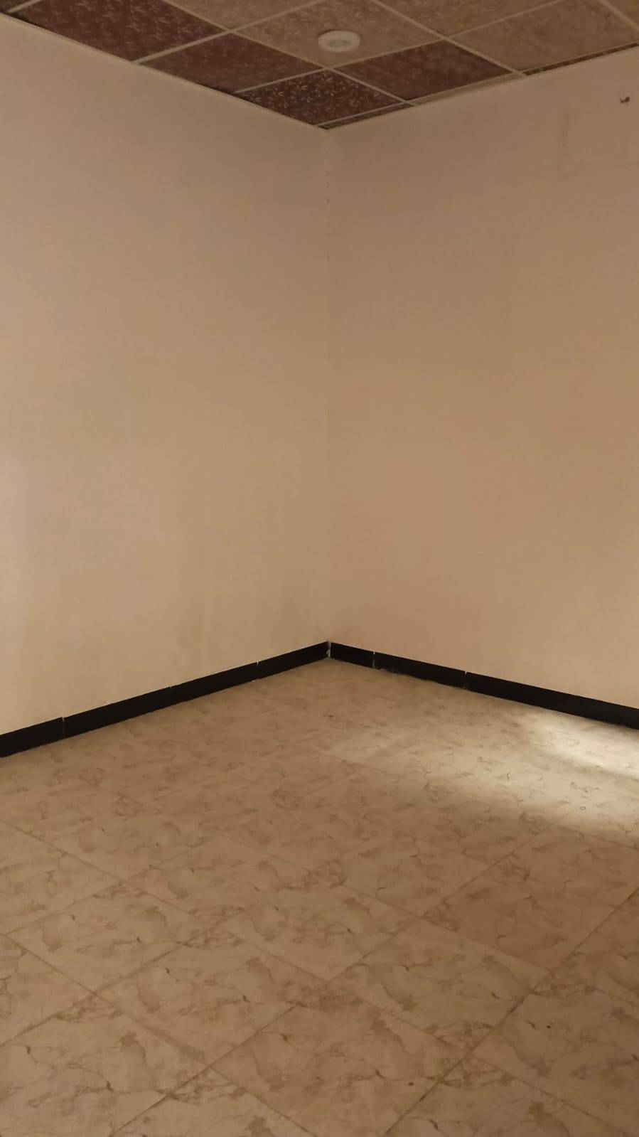 شارع مطار القديم • ٥٠م • نضيف