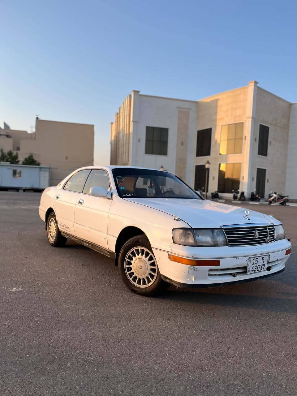 سلام عليكم بطه موديل ٩٢  مكفوله من كص ونقل جثه بسمي سياره لا ضربه ولا صبغ بلاديه سياره مكان رمادي بيع او مراوس بسني ٢٠٠٤ او ٥  الرقم الهاتف ***********
